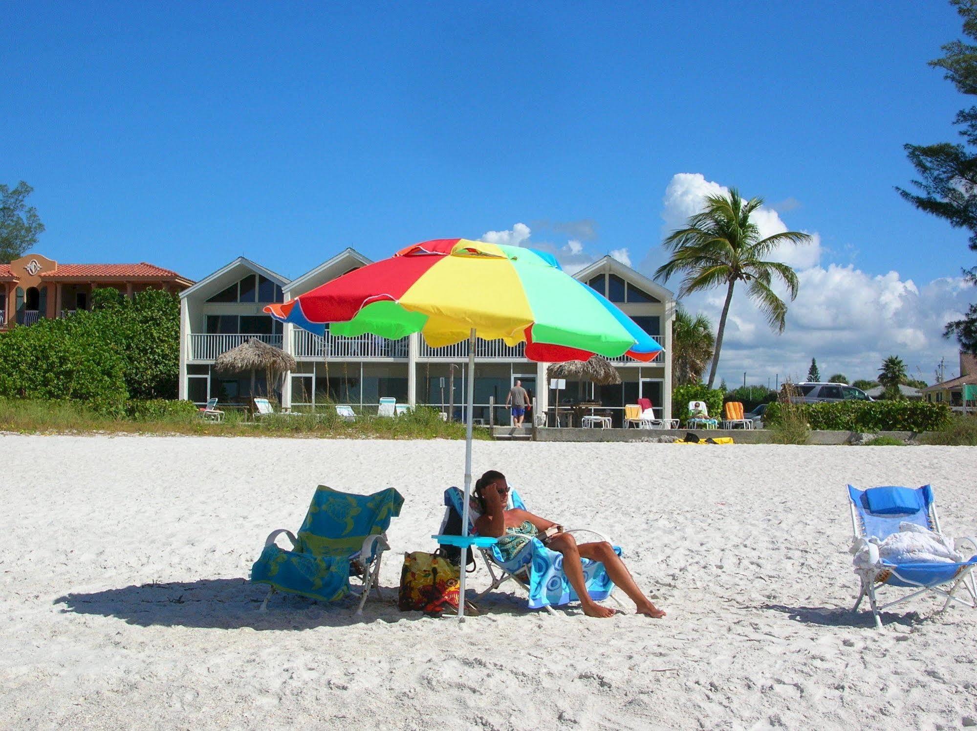 Coconuts Beach Resort Anna Maria Exterior photo